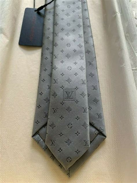 louis vuitton tie real or fake